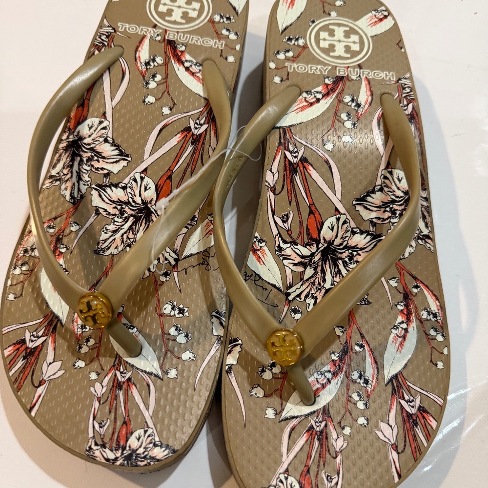 New! Tory Burch Tan Wedge Flip Flop Floral sz 9 Lilly flower orange white beige